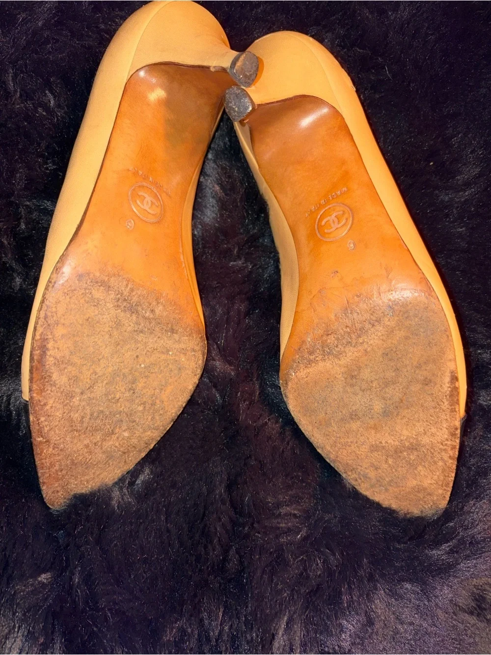 CHANEL Classic Beige & Black Cap Toe Pumps – Timeless Parisian Elegance